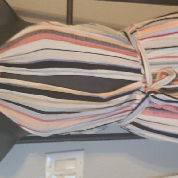 Forever21 Striped jumpsuit - Picture 2 of 4